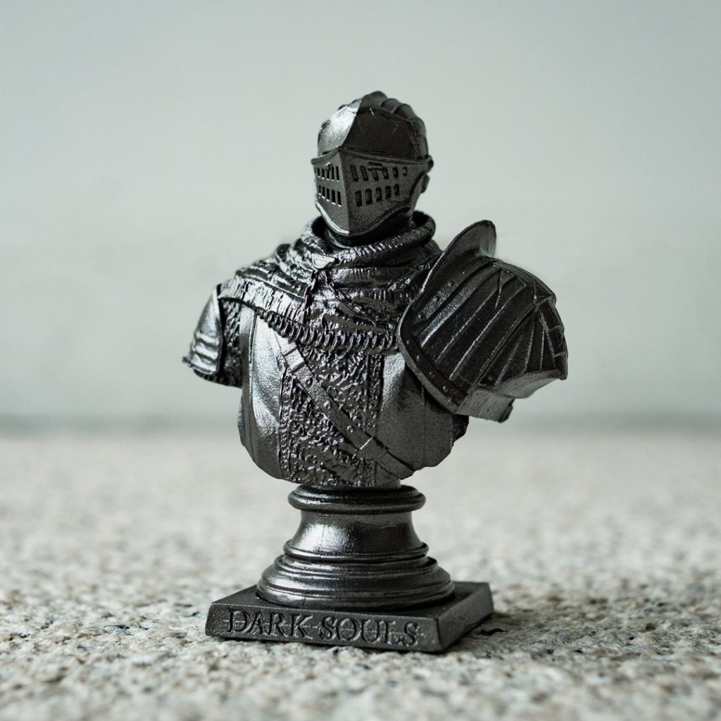 『DARK SOULS REMASTERED』のパッケージ版特典「上級騎士 バストアップフィギュア」が公開